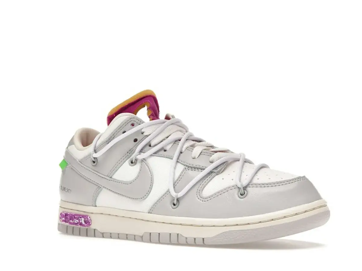 Nike Dunk Low Off-White Lot 3 in Off-White Lot 3